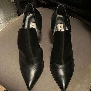 Steve Madden Black Pointed Heels